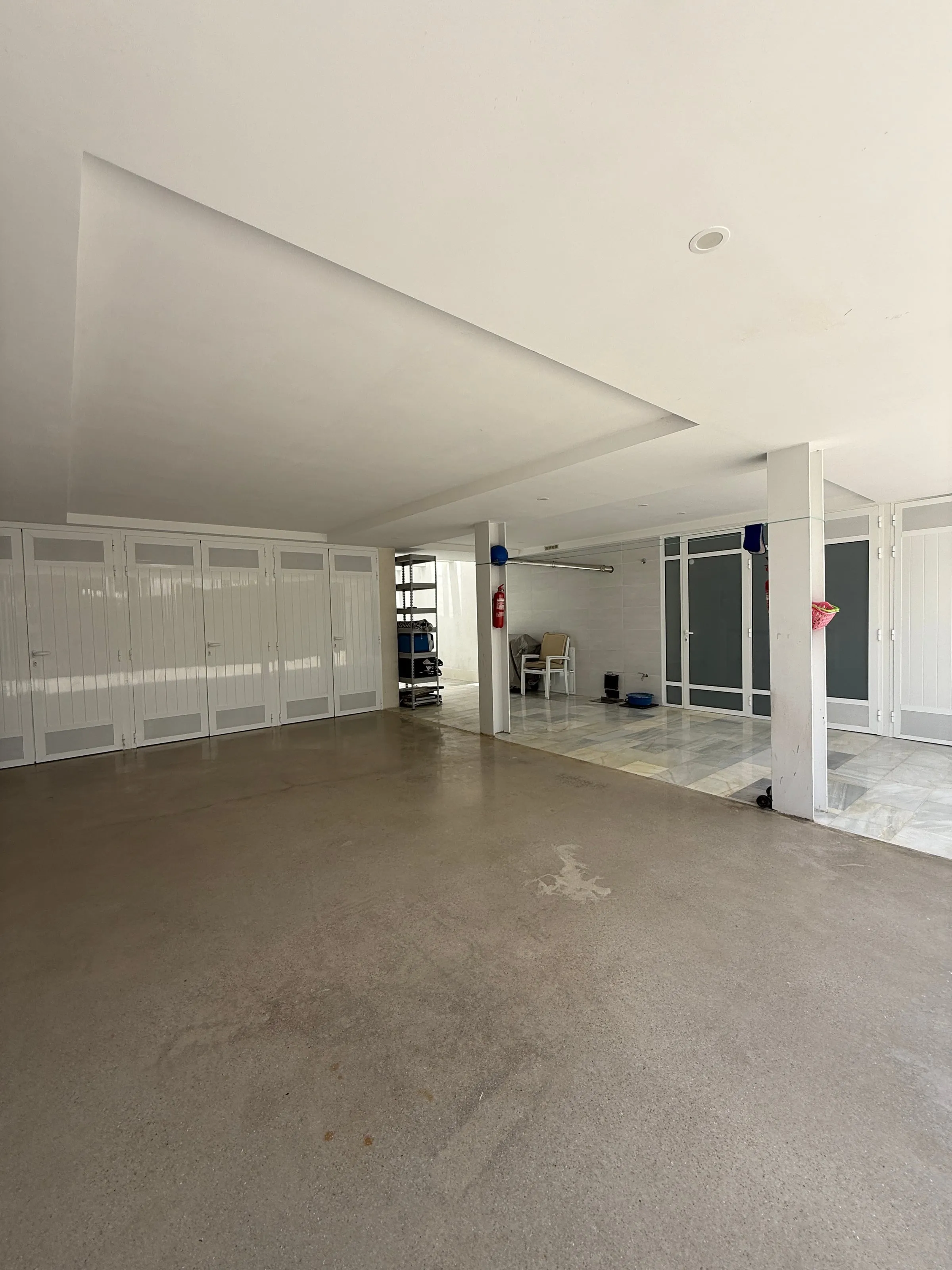 Garaje — Villa Capitan, Villamartín
