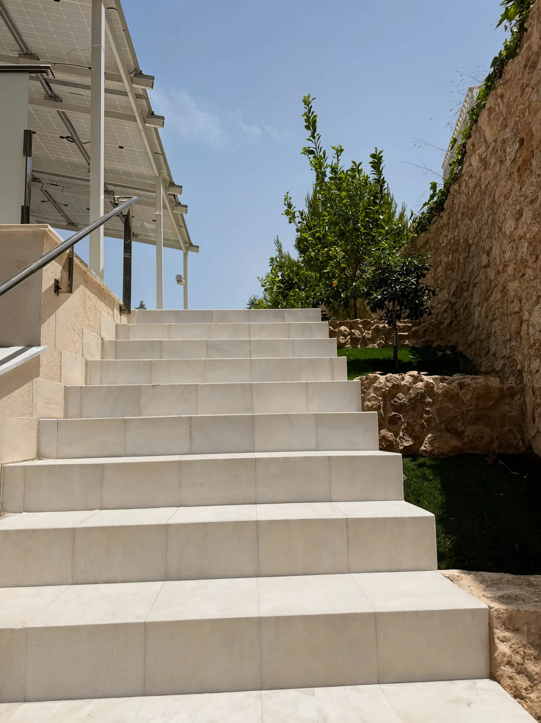 Escaleras del jardín — Villa Capitan, Villamartín