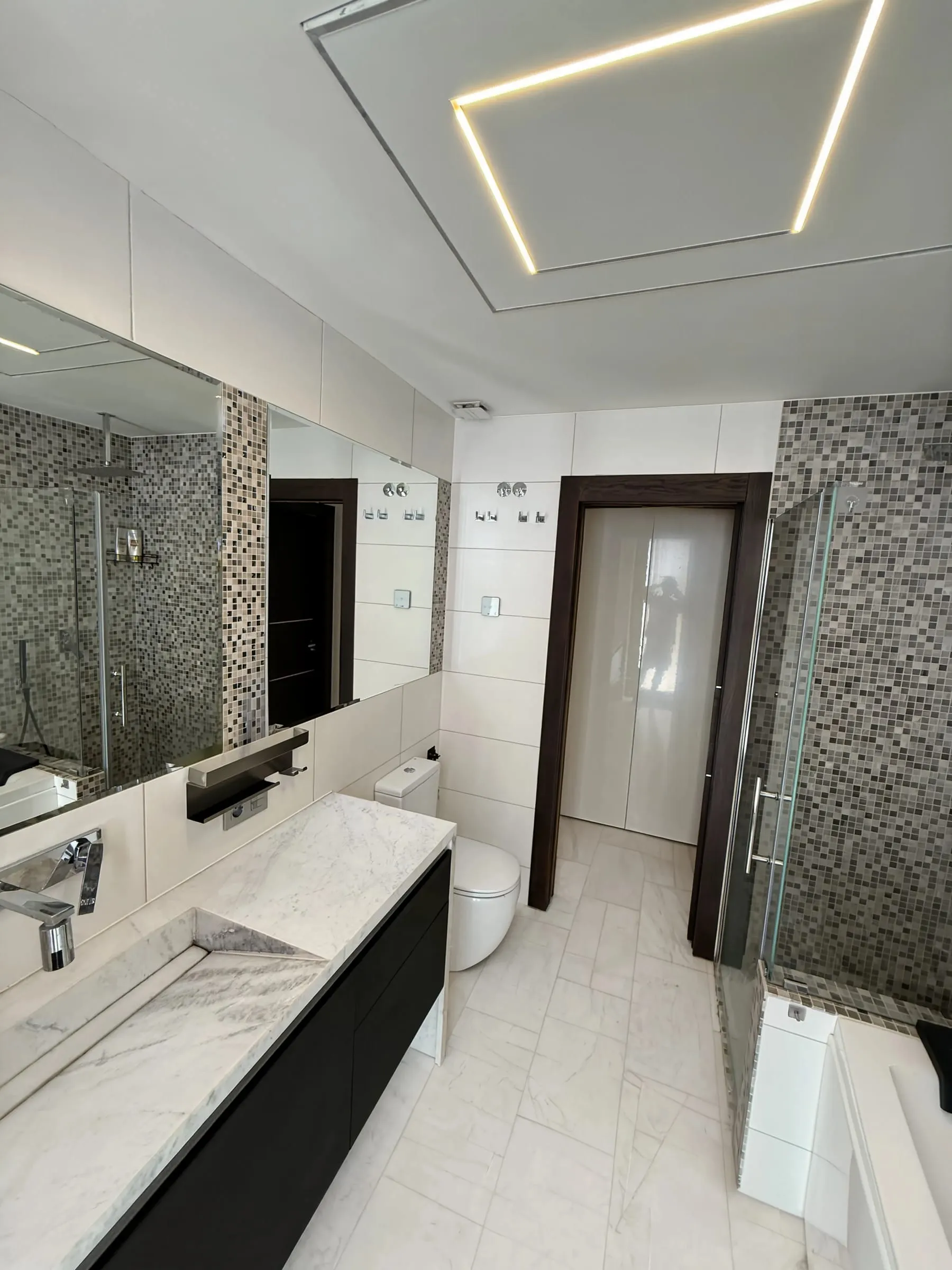 Baño principal — Villa Capitan, Villamartín