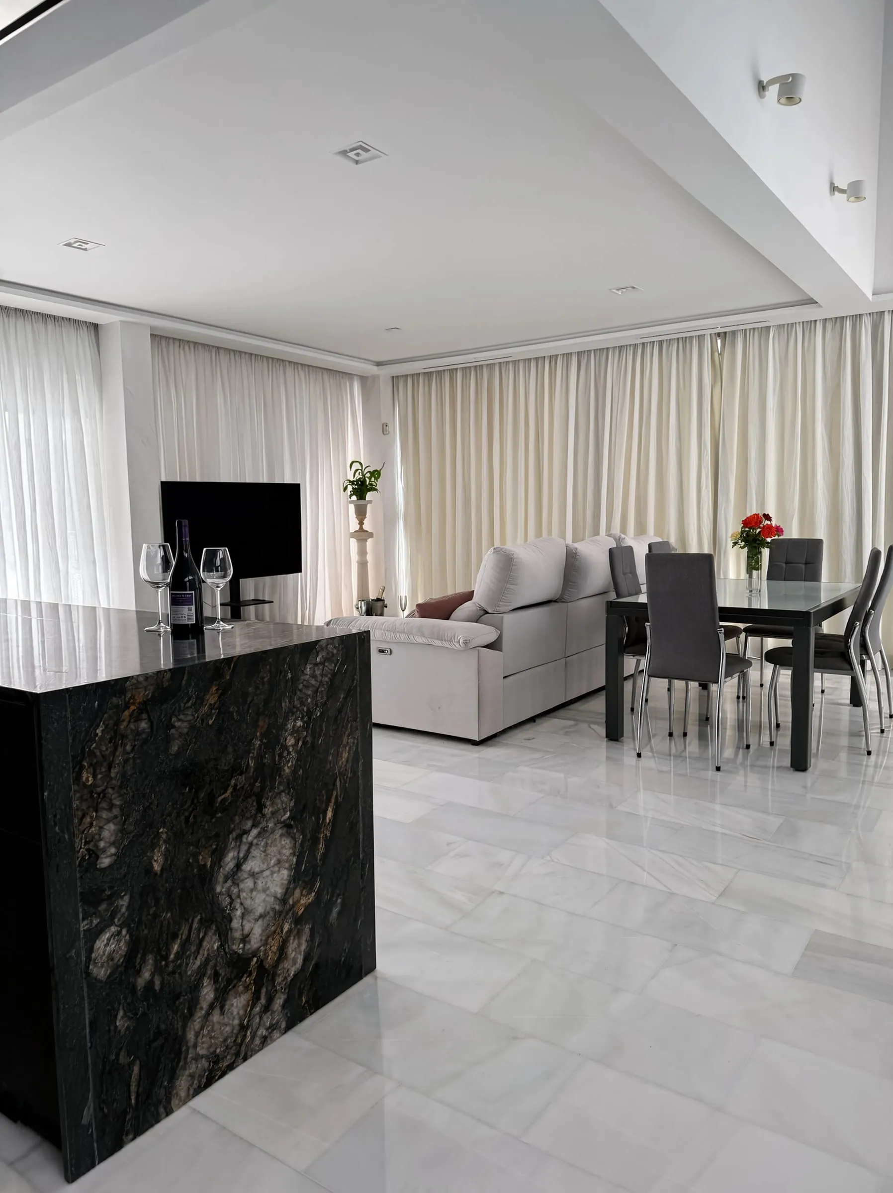 Salón — Villa Capitan, Villamartín