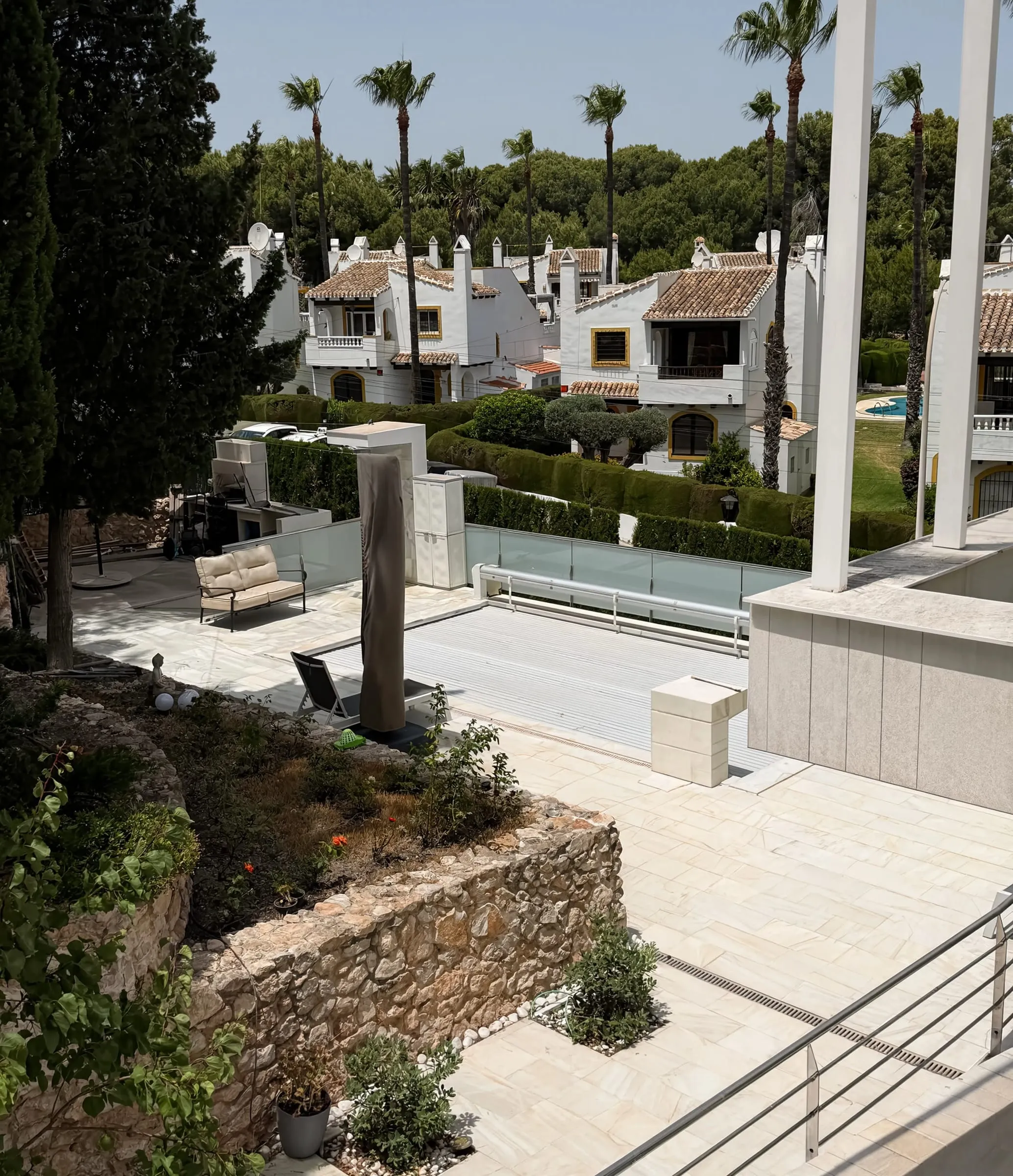 Piscina privada con hidromasaje — Villa Capitan, Villamartín
